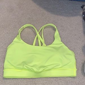 NWOT Lululemon Energy bra size 6